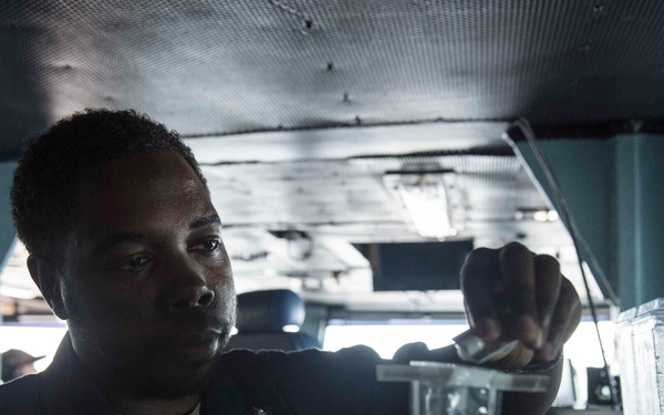 USS Dwight D. Eisenhower (CVN 69)