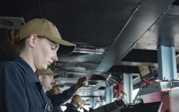 USS Dwight D. Eisenhower (CVN 69)