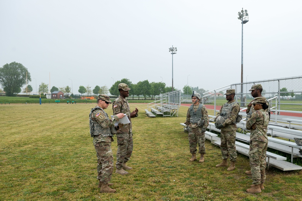 39th Strategic Signal Battalion Practices Warrior Tasks