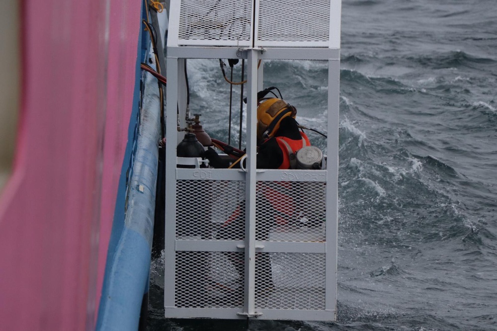 Dvids Images Coast Guard Partner Agencies Continue To Assess Coimbra Wreck Image 7 Of 7 5093