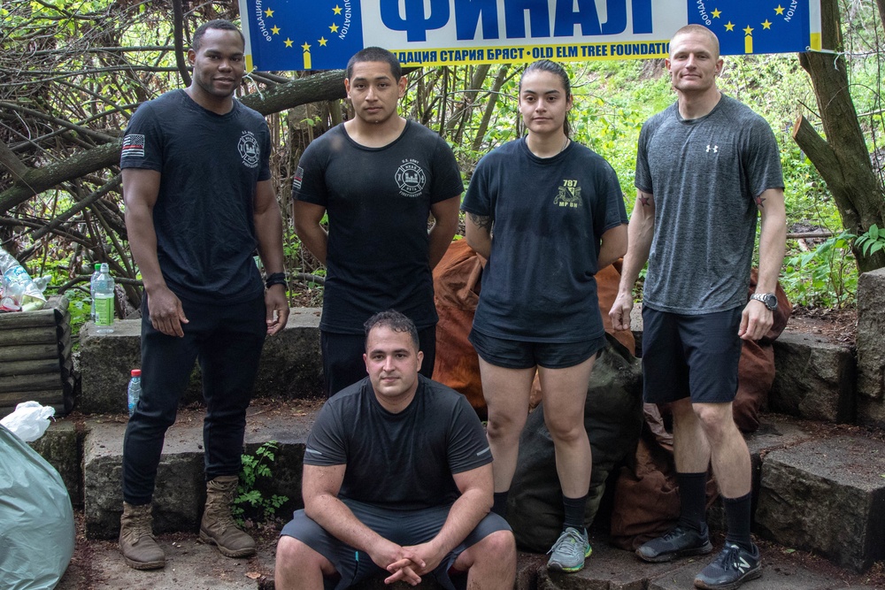 U.S Army Soldiers compete in Bulgarian ‘strong man’ competition