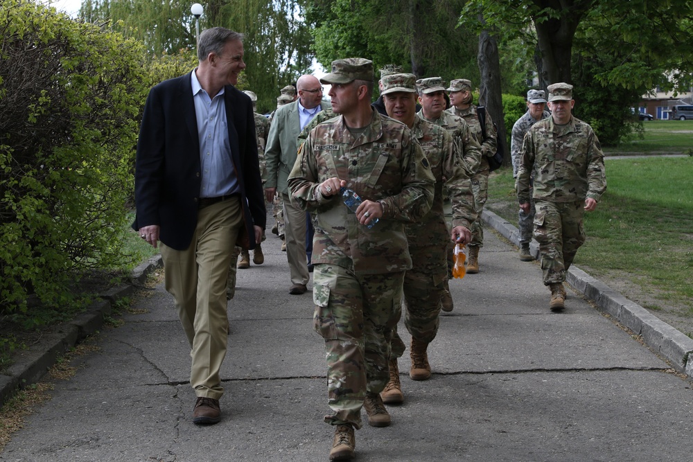 Key leaders visit Poznan and Powidz bases