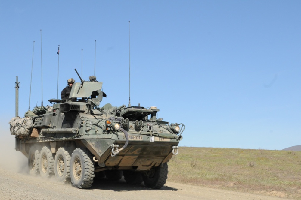 U.S. Army Soldiers and Marines participate in Joint Warfighting Assessment 19