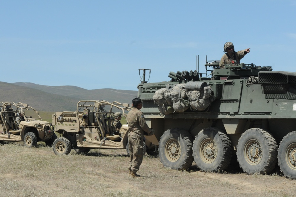 U.S. Army Soldiers and Marines participate in Joint Warfighting Assessment 19