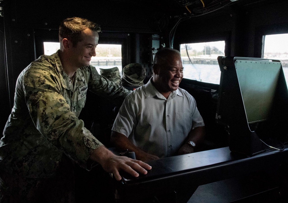 Republic Of Palau Vice President conducts visit with CRG-1, Det. Guam
