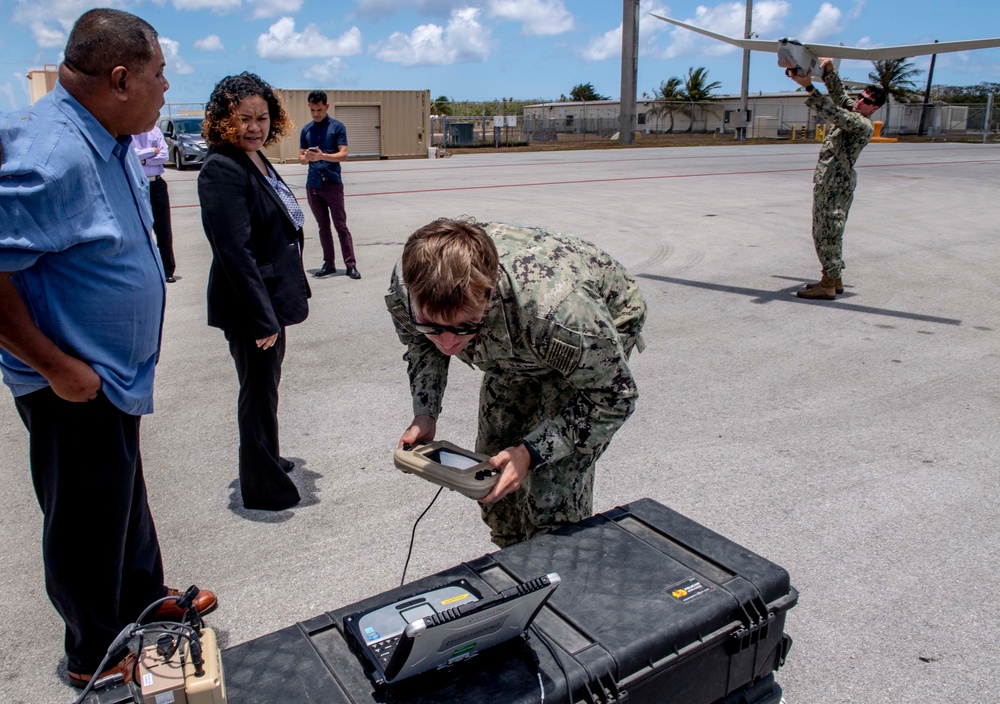Republic Of Palau Vice President conducts visit with CRG-1, Det. Guam