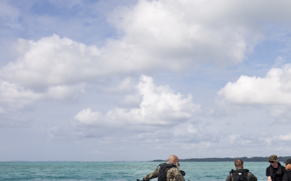 Recon Marines with the 31st MEU dive into DPD training on Okinawa
