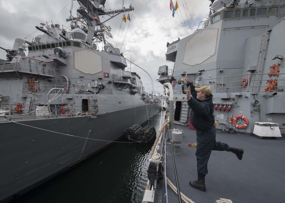 USS Carney (DDG 64)
