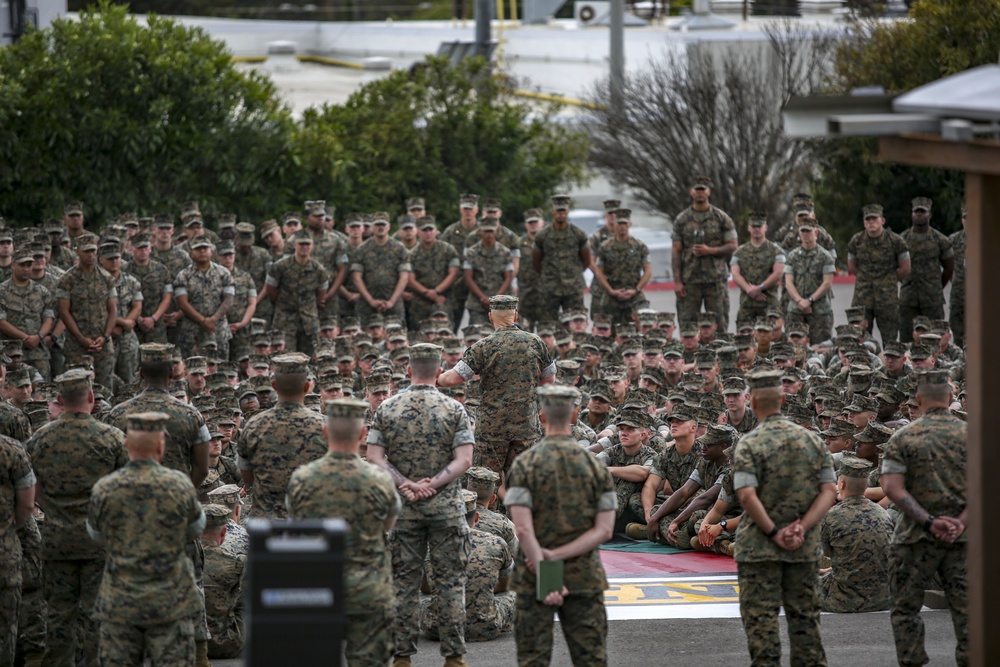 CMC Visits Marines on Camp Pendleton