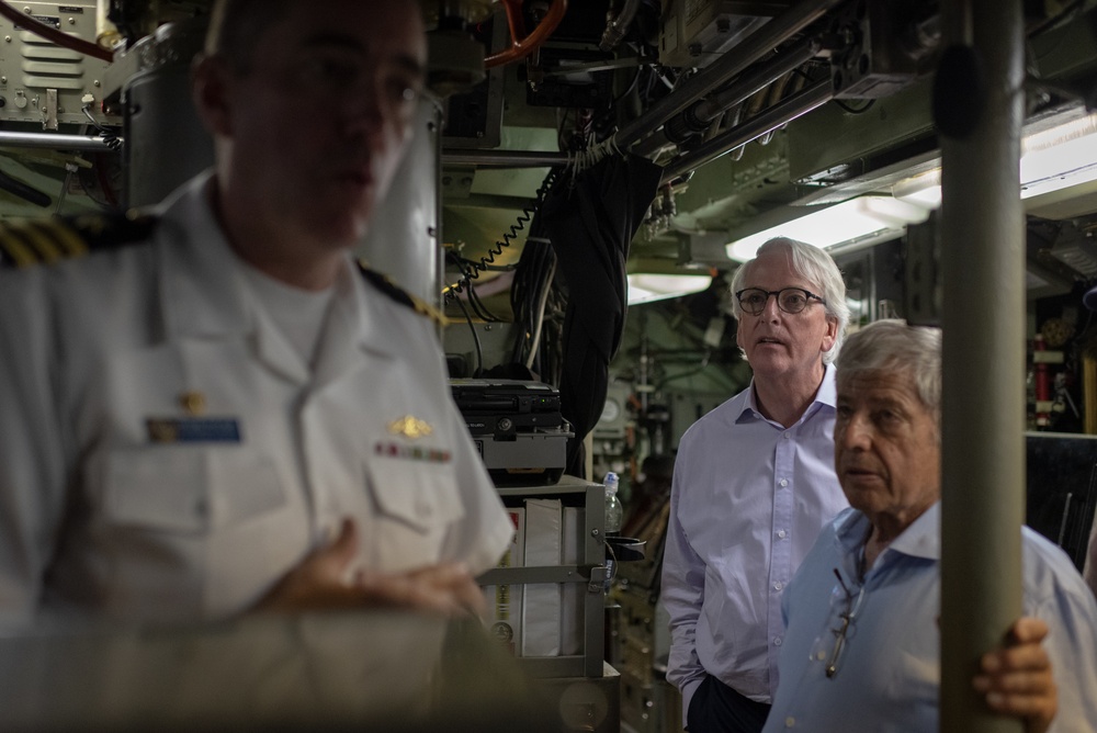 Chicago Council on Global Affairs tours USS Louisville