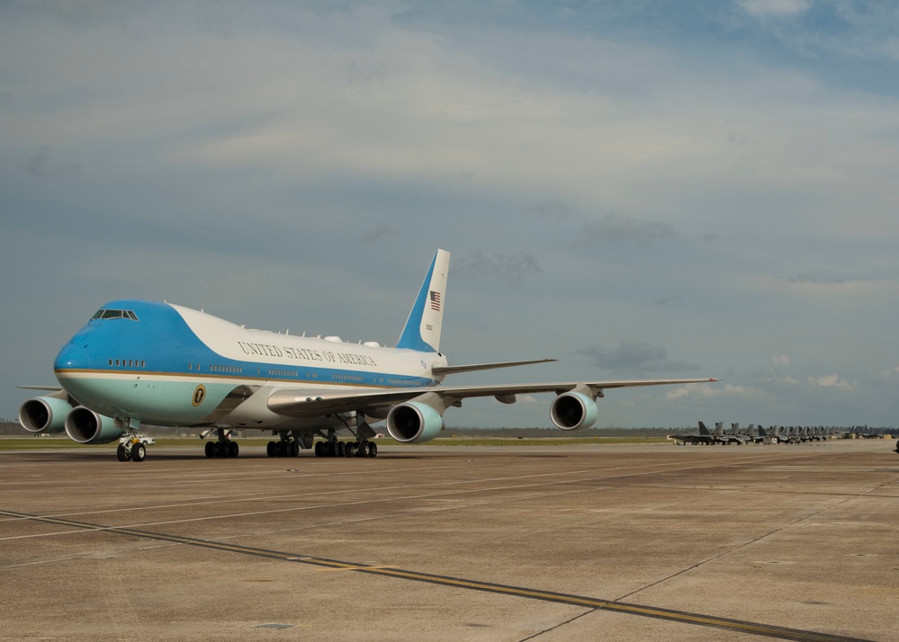 Trump tours Tyndall flightline