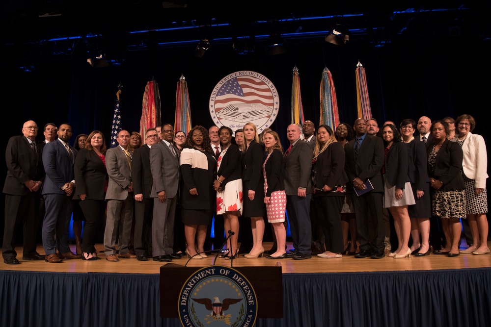PTDO/DSD Norquist Hosts the Spirit of Service Ceremony