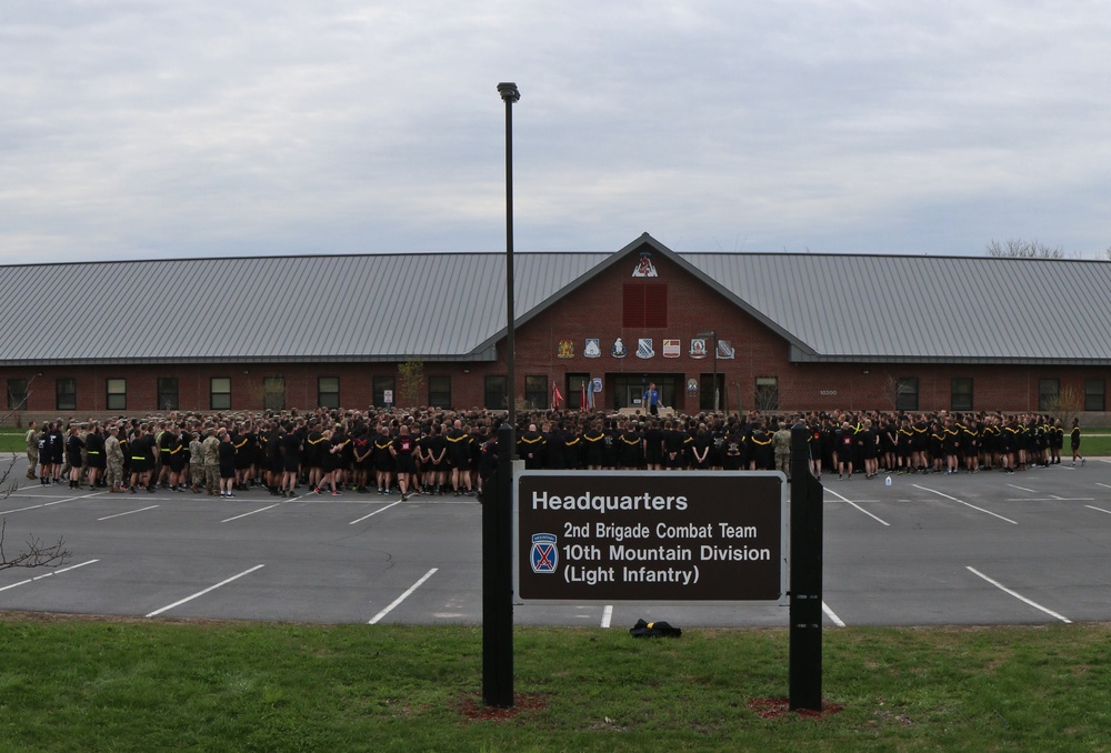 Commandos meet new 10th MTN DIV commander