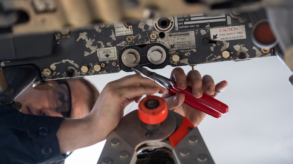 Barksdale Aircraft Maintainers prepare B-52Hs for CENTCOM Bomber Task Force