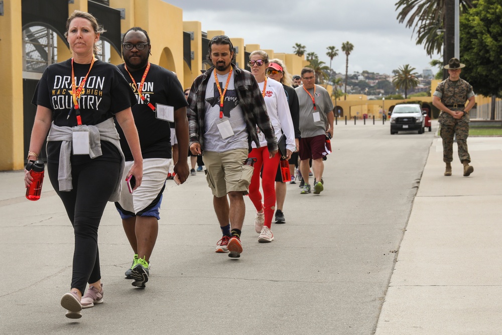 8th MCD welcomes Texas educators to MCRD San Diego