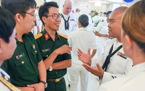 Pacific Partnership 2019 Hosts Reception in Tuy Hoa