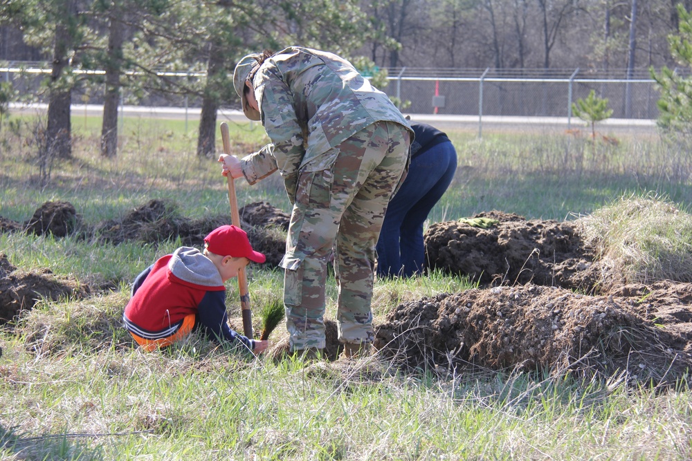 Fort McCoy holds 31st Arbor Day observance, 400-plus trees planted