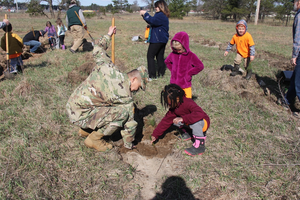 Fort McCoy holds 31st Arbor Day observance, 400-plus trees planted