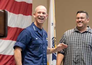 Coast Guard Vice Commandant visits members from Jacksonville area units
