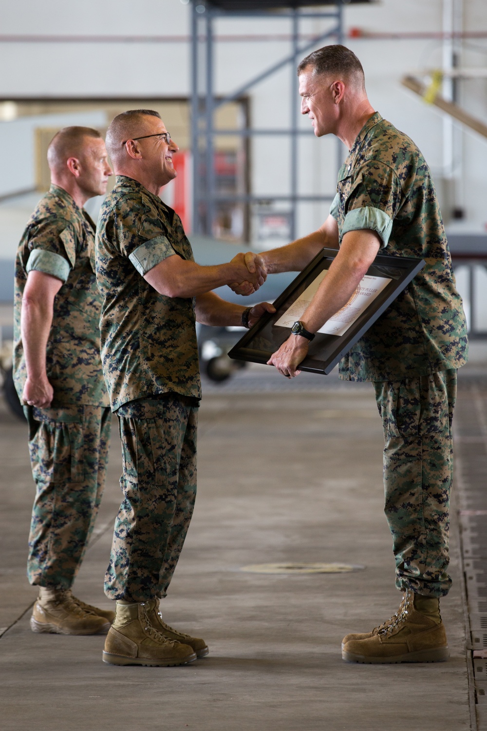 VMGR-252 is awarded the Chesty Puller Award