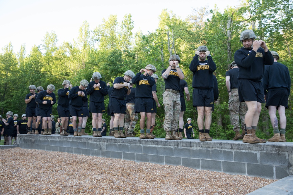 5TH RANGER TRAINING BATTALION WATER JUMP