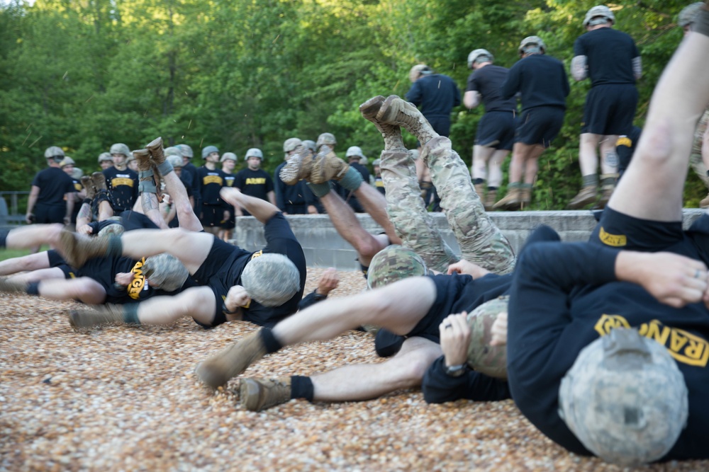 5TH RANGER TRAINING BATTALION WATER JUMP