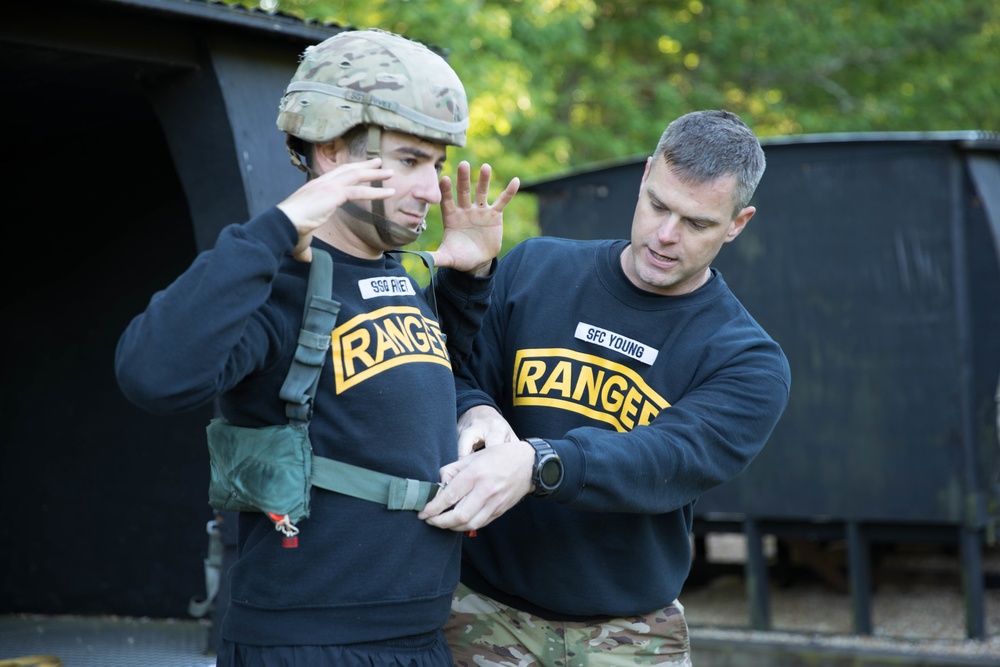 5TH RANGER TRAINING BATTALION WATER JUMP