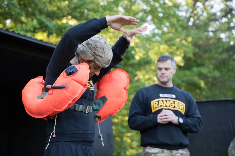 5TH RANGER TRAINING BATTALION WATER JUMP