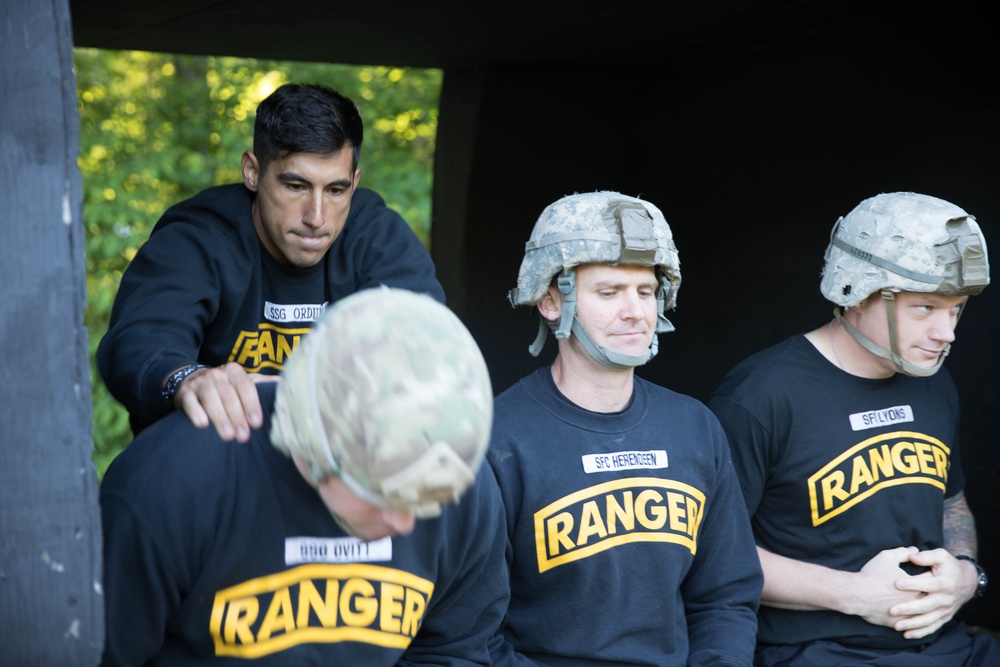 5TH RANGER TRAINING BATTALION WATER JUMP