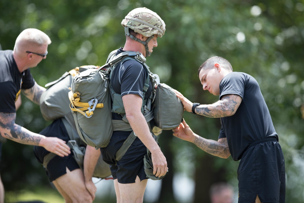 5TH RANGER TRAINING BATTALION WATER JUMP