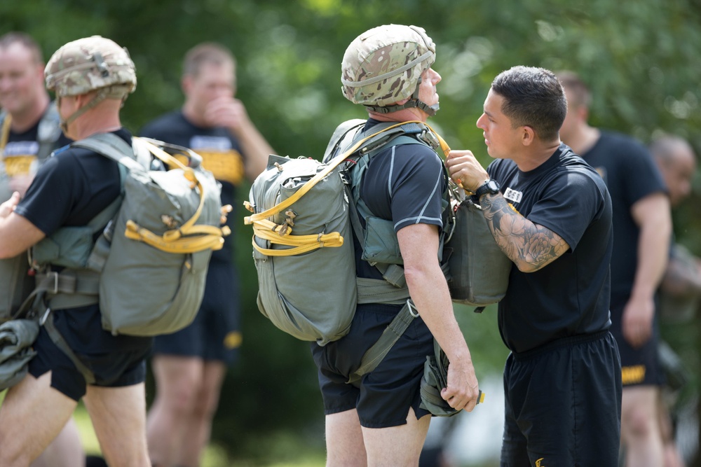 5TH RANGER TRAINING BATTALION WATER JUMP