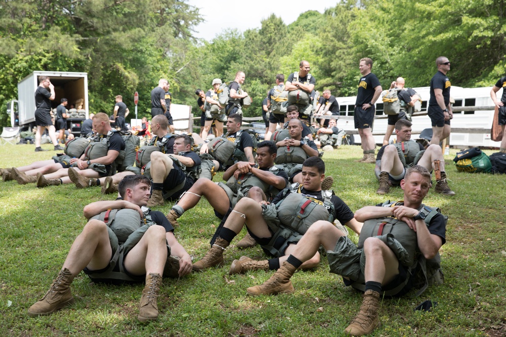 5TH RANGER TRAINING BATTALION WATER JUMP