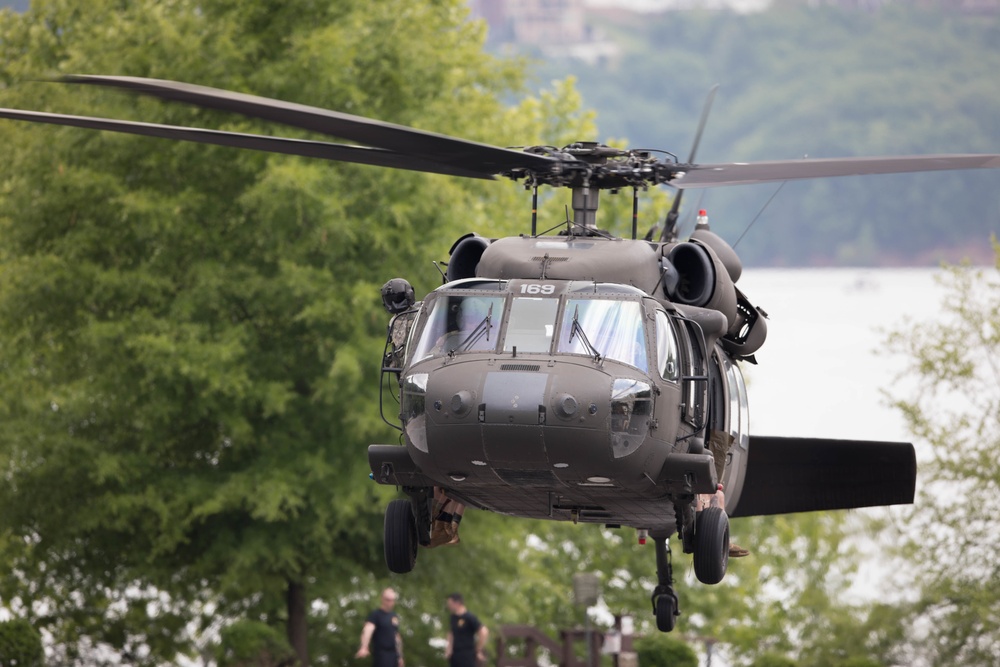 5TH RANGER TRAINING BATTALION WATER JUMP