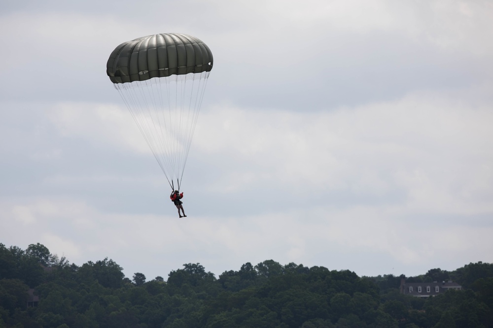 5TH RANGER TRAINING BATTALION WATER JUMP