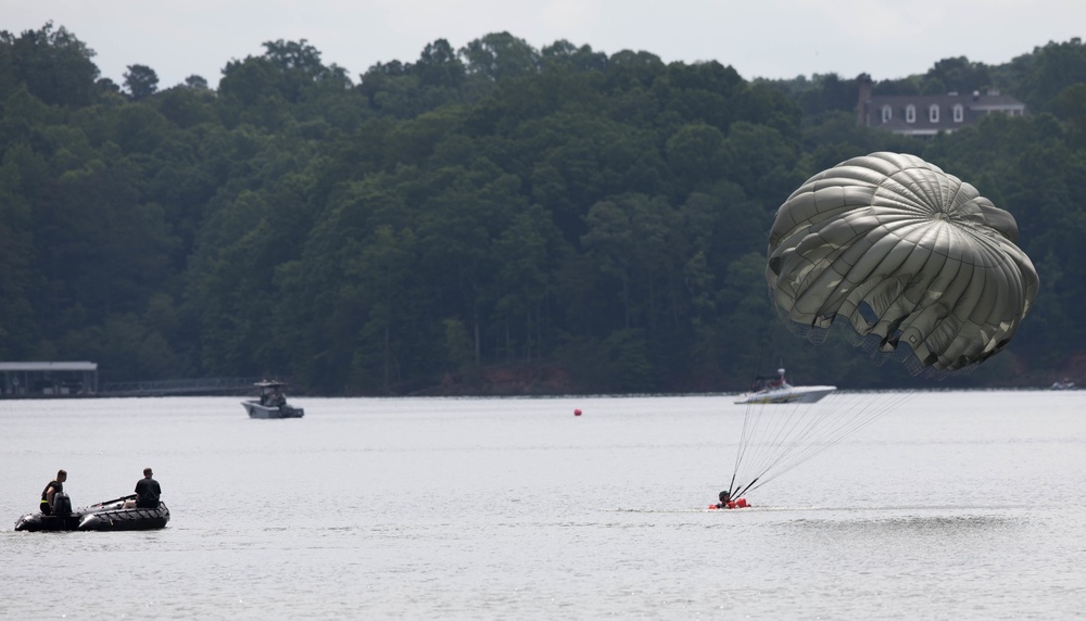 5TH RANGER TRAINING BATTALION WATER JUMP