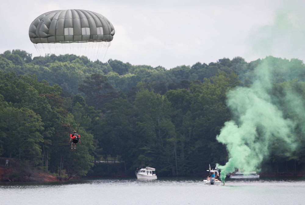 5TH RANGER TRAINING BATTALION WATER JUMP