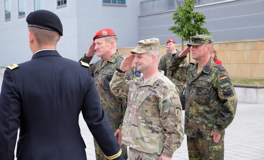 German Gen. Erhard Bühler visits U.S. Army Europe headquarters