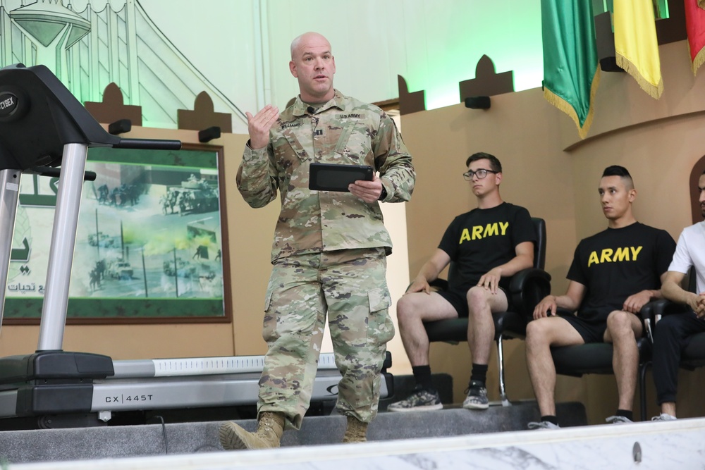 U.S. Army physical therapist teaches running technique to Kuwait National Guard