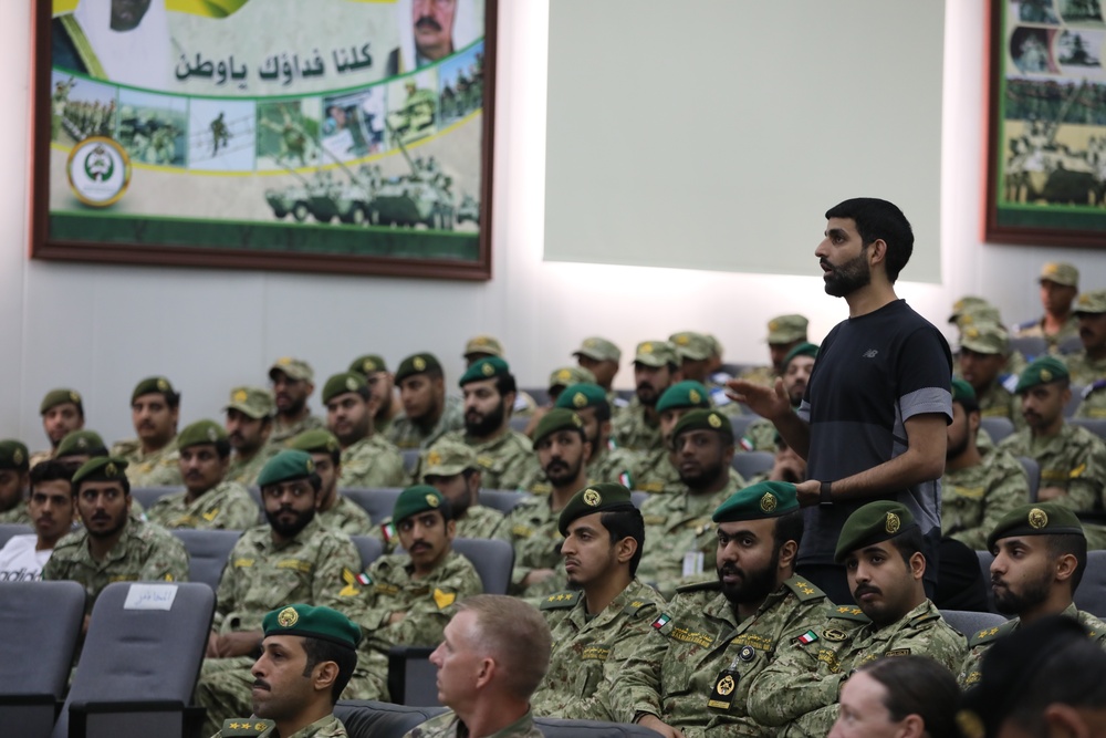 U.S. Army physical therapist teaches running technique to Kuwait National Guard