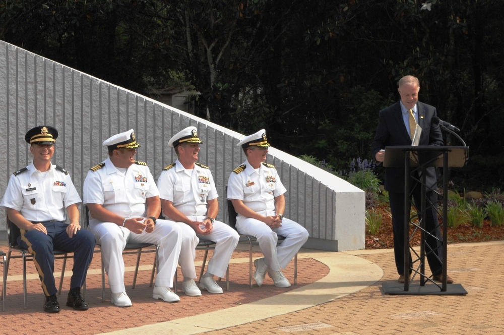 NAVSCOLEOD Conducts Change of Command Ceremony