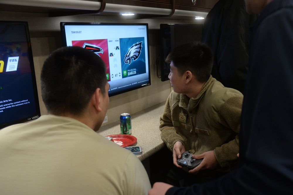 USO visits field-deployed Airmen