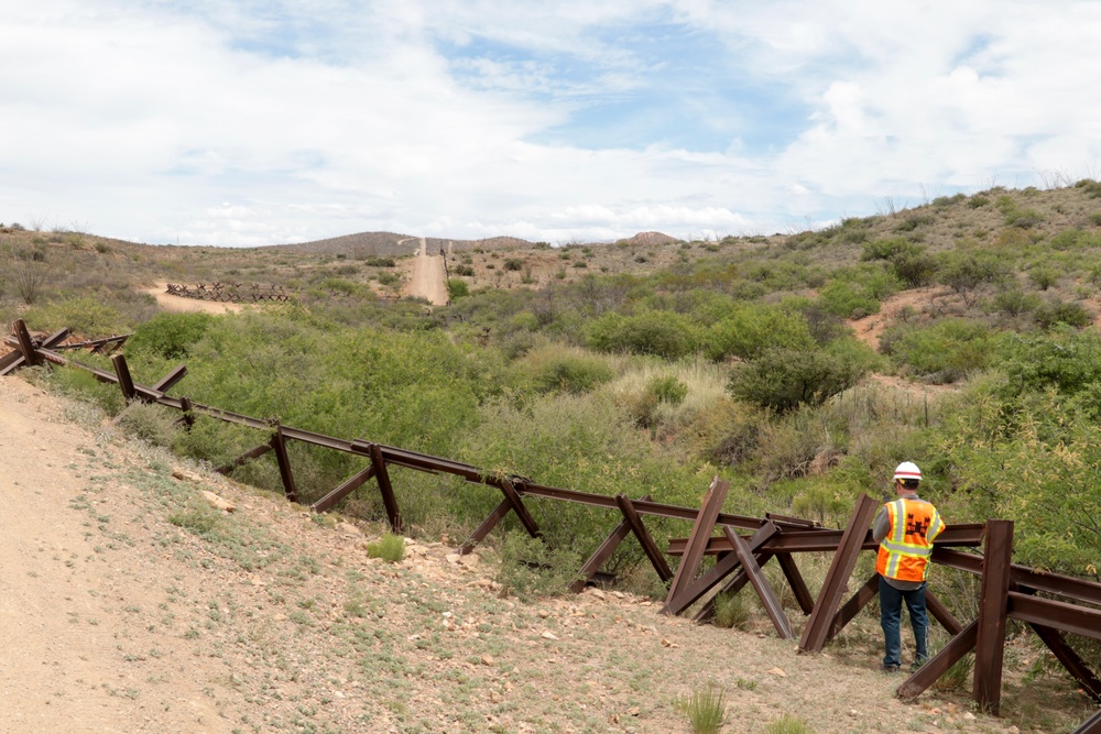 Corps conducts border barrier assessments