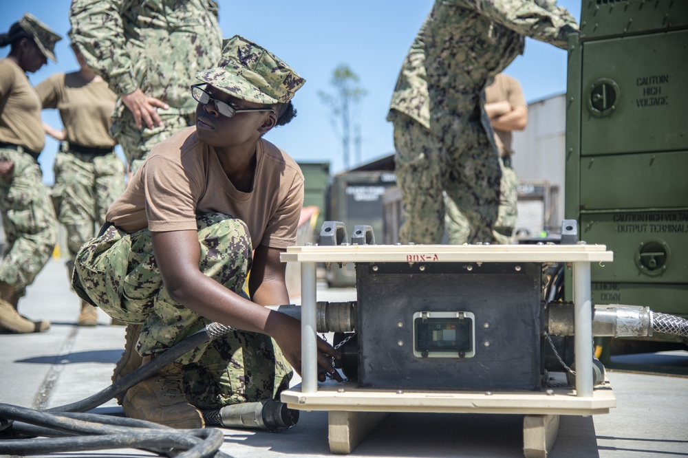 NMCB 14 Reservists prepare for command post exercise
