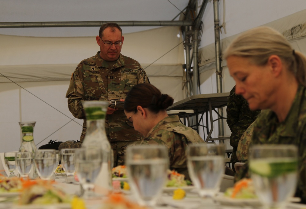 Special Dinner to Honor Military Moms