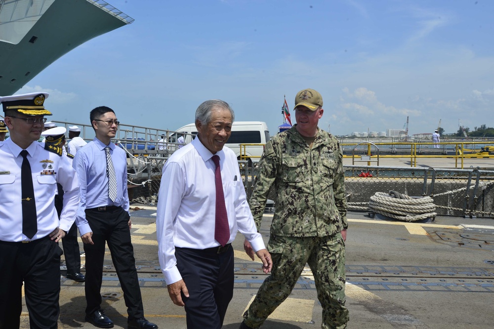 USS William P. Lawrence Arrives in Singapore for IMDEX