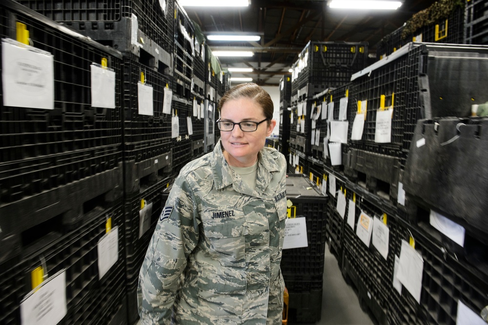 Reservists integrate with Sabers