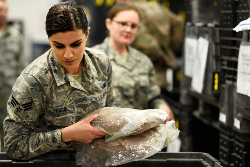 Reservists integrate with Sabers