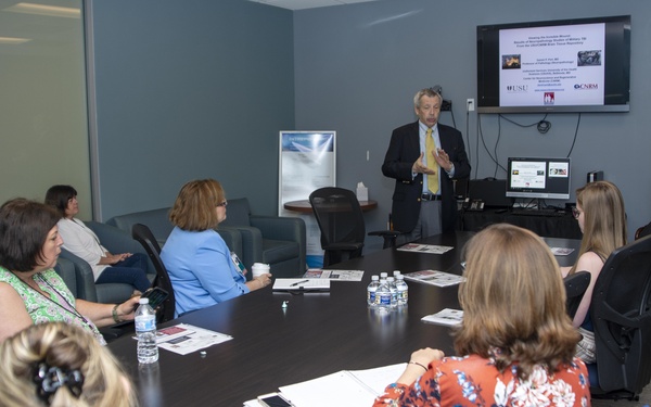 Dr. Daniel Perl, TBI Expert, Visits Naval Medical Center Camp Lejeune