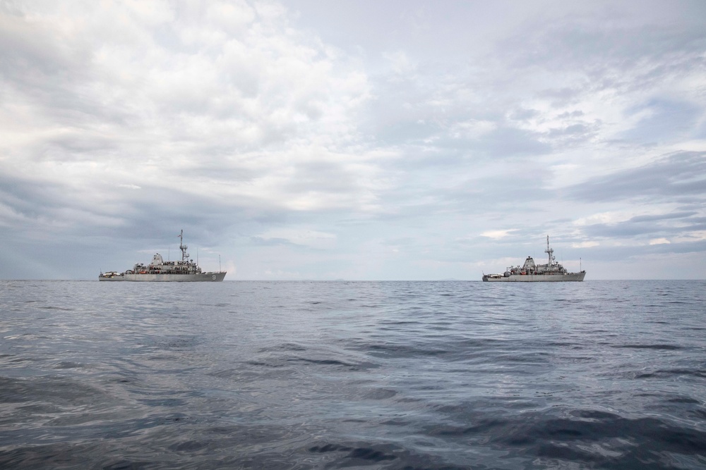 USS Patriot and USS Pioneer photo exercise