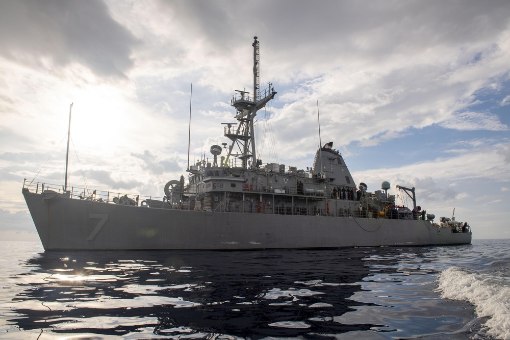 USS Patriot and USS Pioneer photo exercise